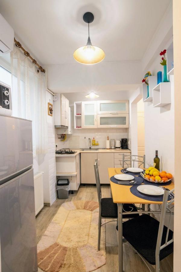Modern & Stylish Apartment Excellent Location Superhost Constanta Luaran gambar