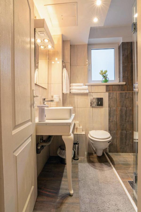 Modern & Stylish Apartment Excellent Location Superhost Constanta Luaran gambar